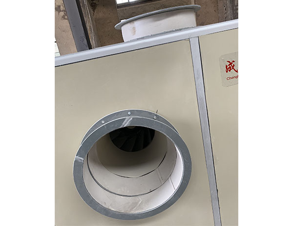 風(fēng)機(jī)隔音箱